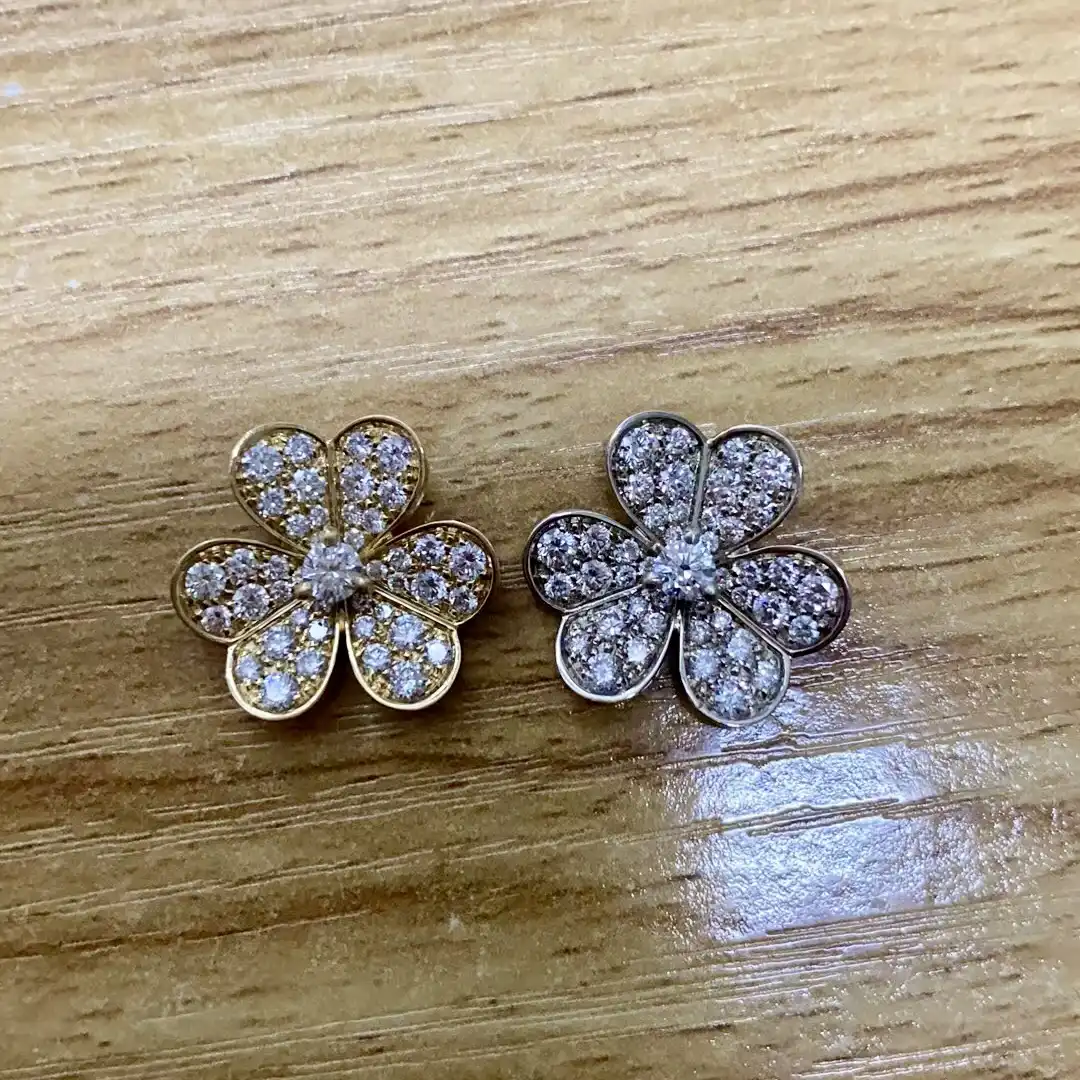 四叶草胸针定制图片展示