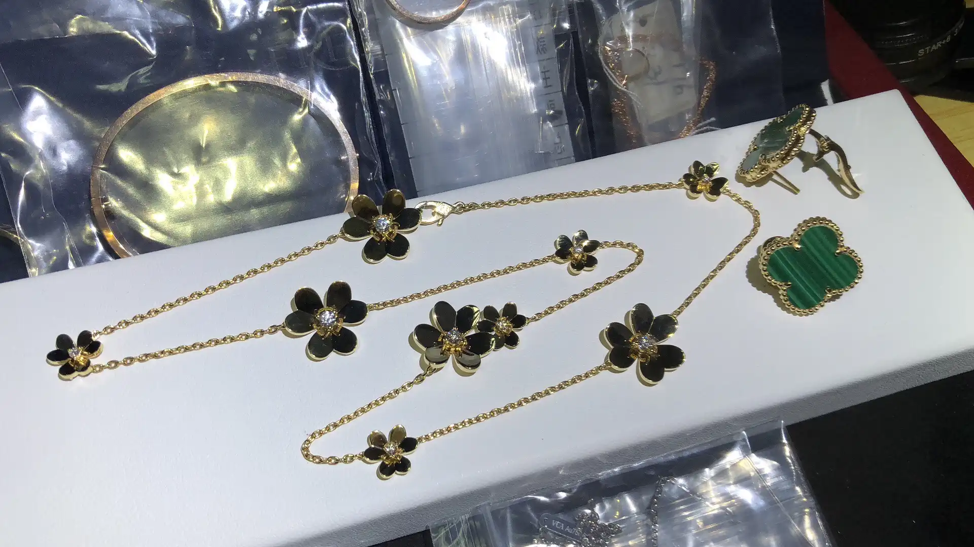 四叶草胸针定制图片展示