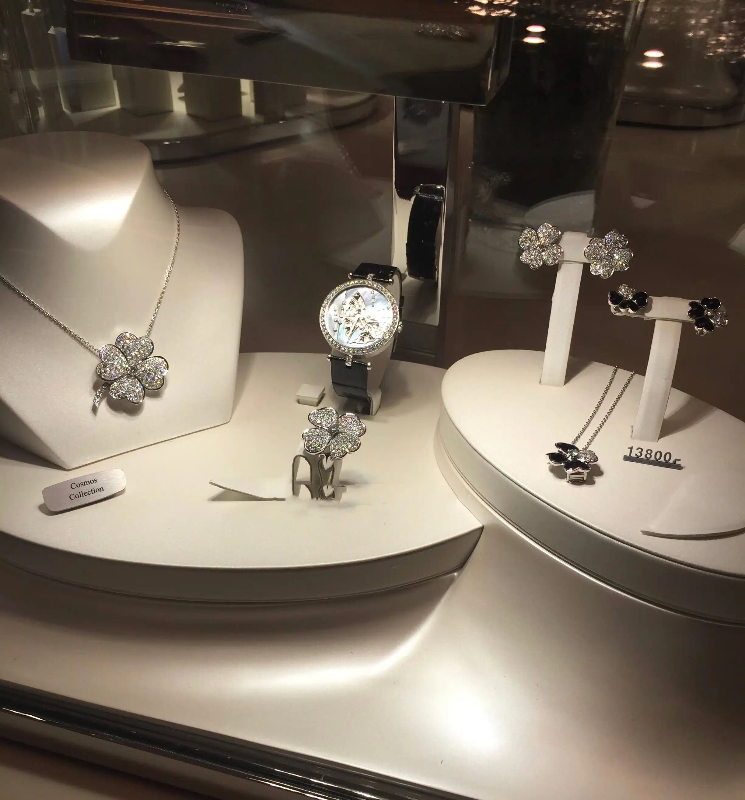 四叶草胸针定制图片展示