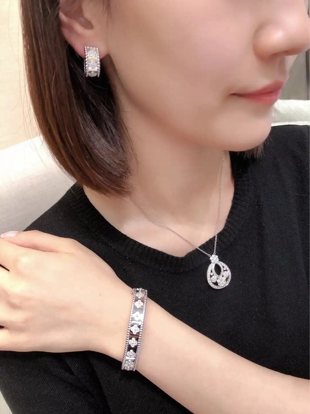 四叶草胸针定制图片展示