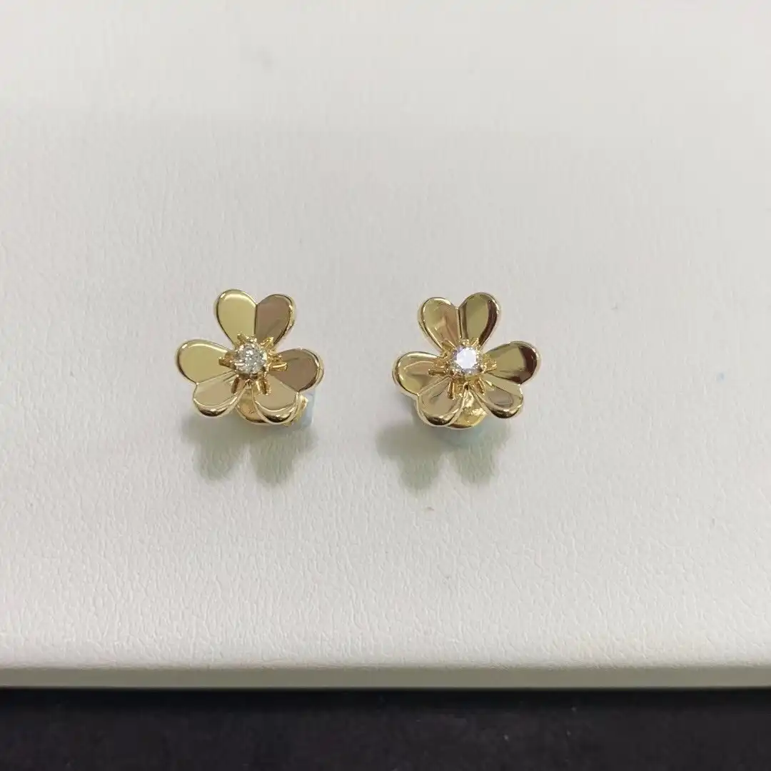 四叶草胸针定制图片展示