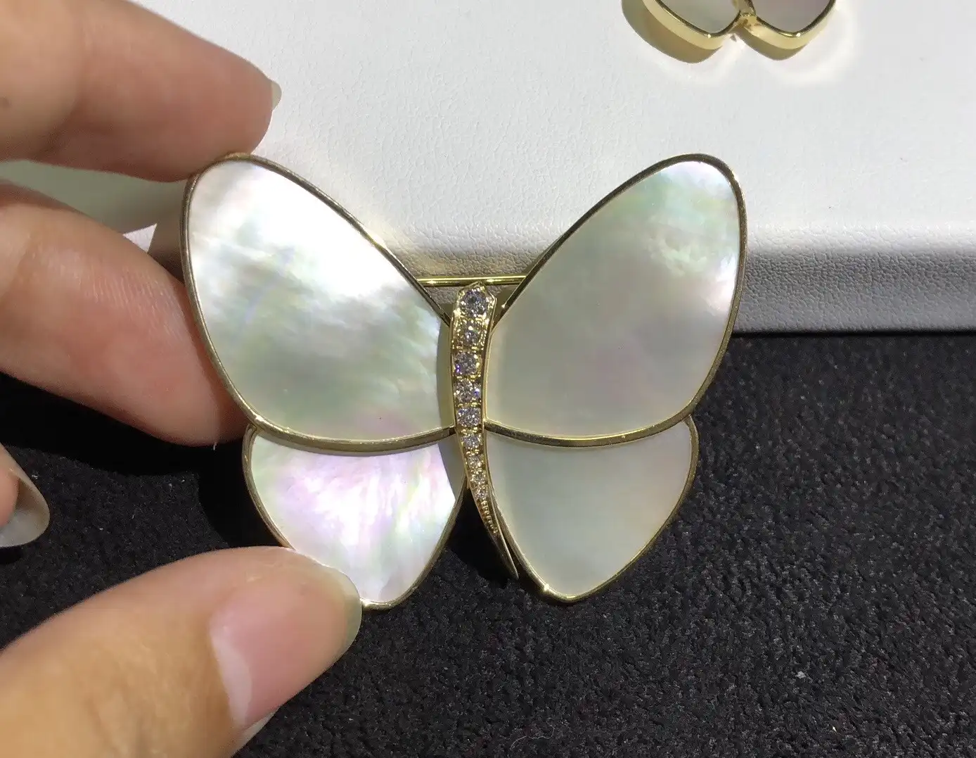 四叶草胸针定制图片展示