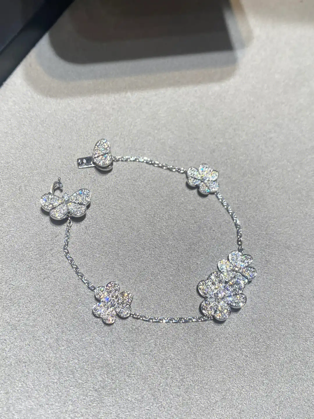 四叶草胸针定制图片展示