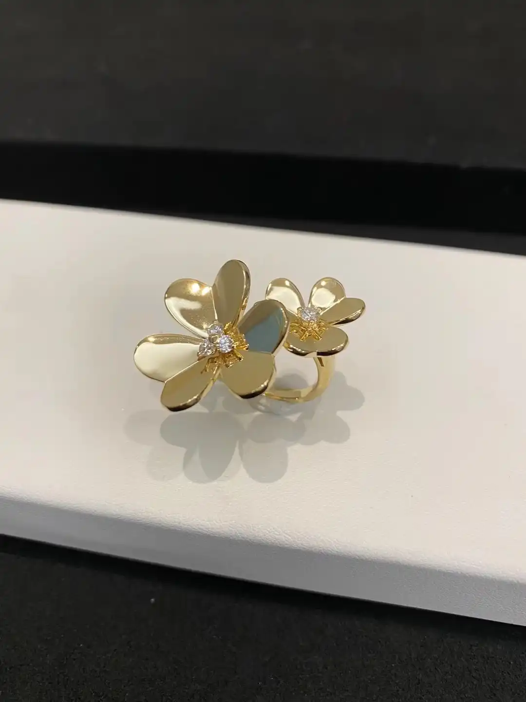 四叶草胸针定制图片展示