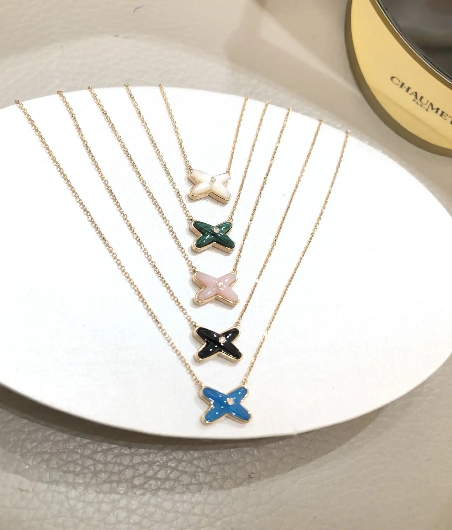四叶草胸针定制图片展示