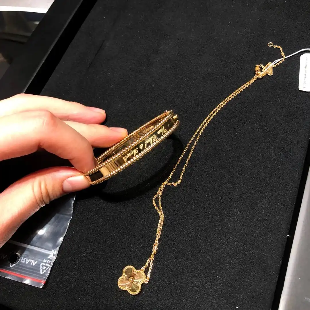 四叶草手绳定制图片展示