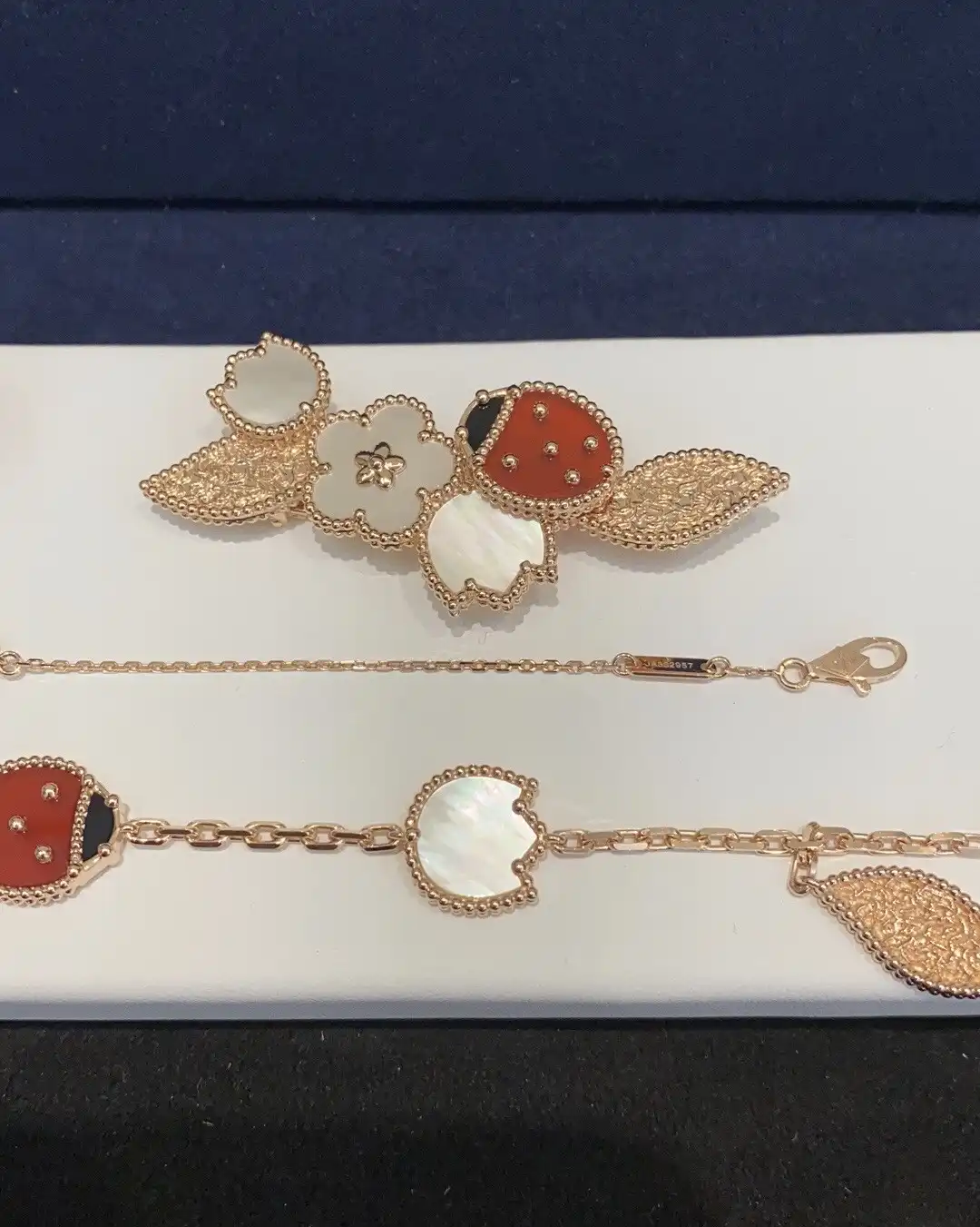 四叶草胸针定制图片展示