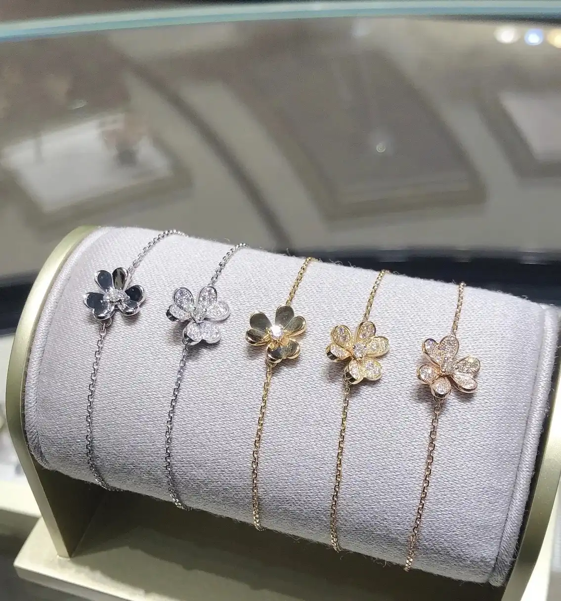 四叶草胸针定制图片展示