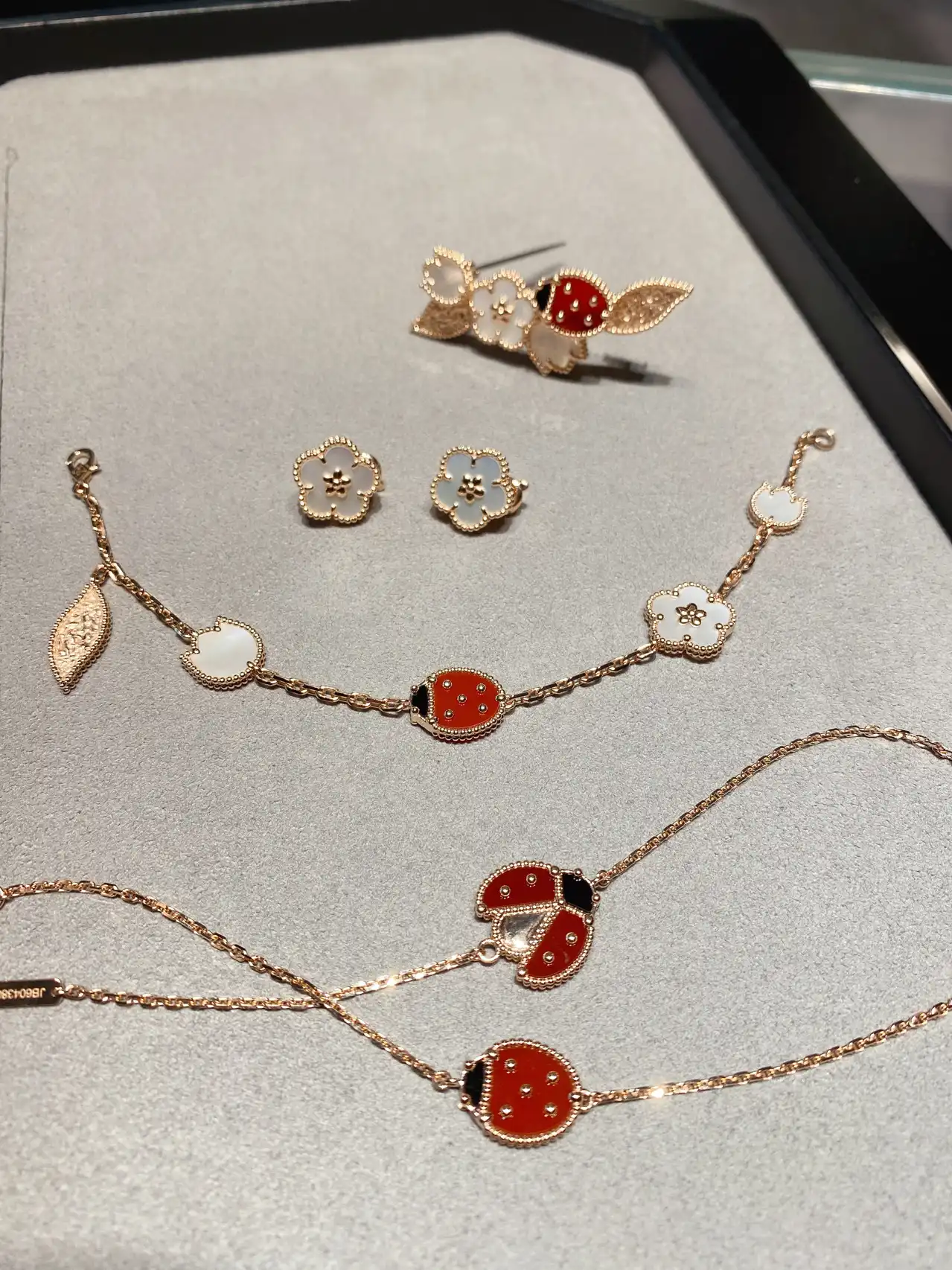 四叶草胸针定制图片展示